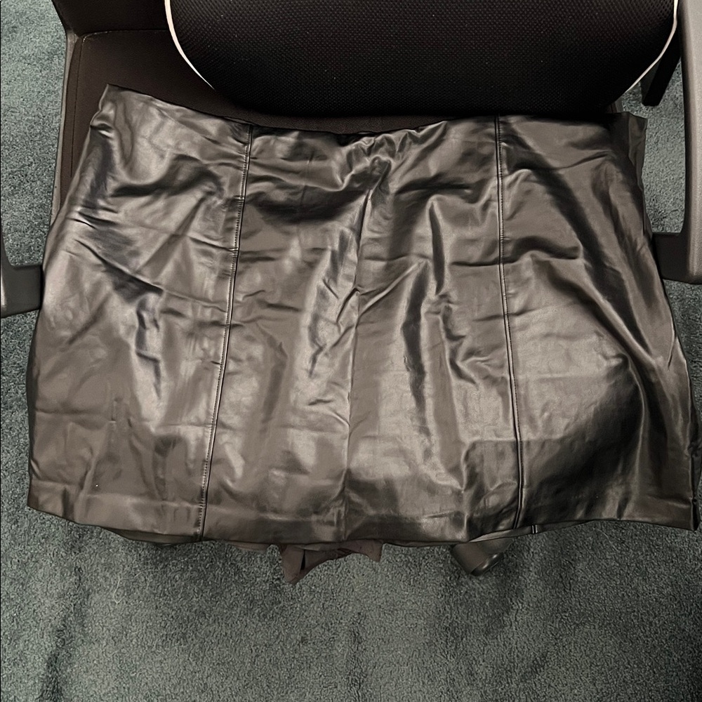 Abercrombie & Fitch Faux Leather Black Skort